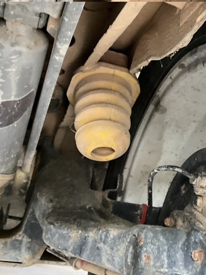 but�e longue train arri�re 205