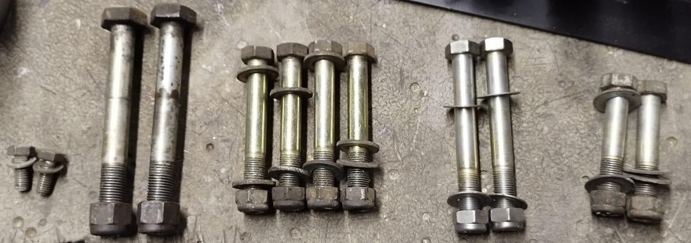 visserie train arriere 205