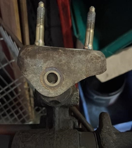 fixation train arrière 205