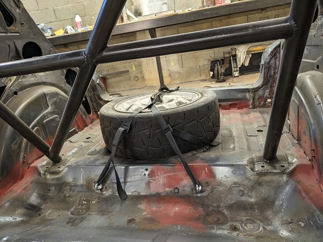 installation roue de secours 205 vhc