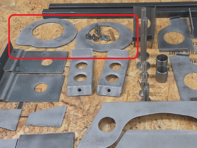 Modification ancrage amortisseur 205