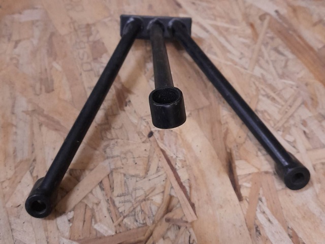 Support d�bitm�tre 205 GTi