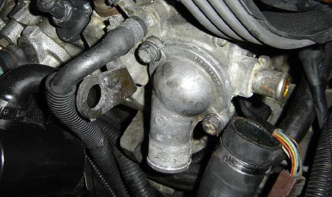 pipe metal moteur XU